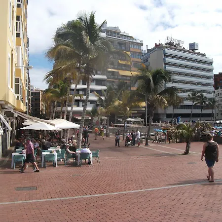 El Pirata Hostel