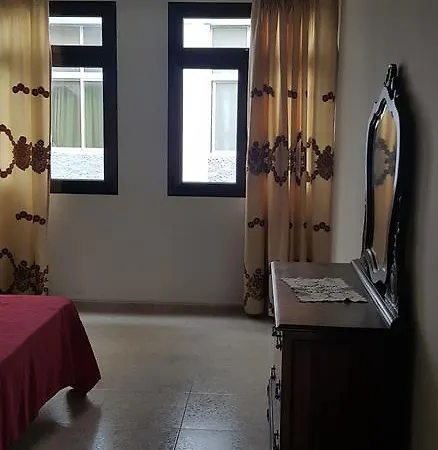 El Pirata Hostel *